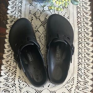 Birkenstock Classic Black Slip-On Clogs